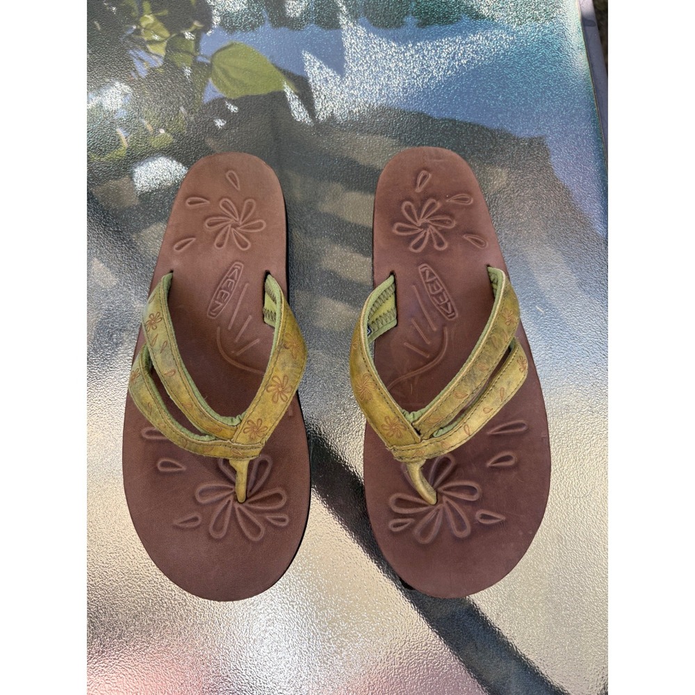 KEEN Girls Floral Thong Flip Flop Sandals Brown Green Size 7 LW 0411 Beachy